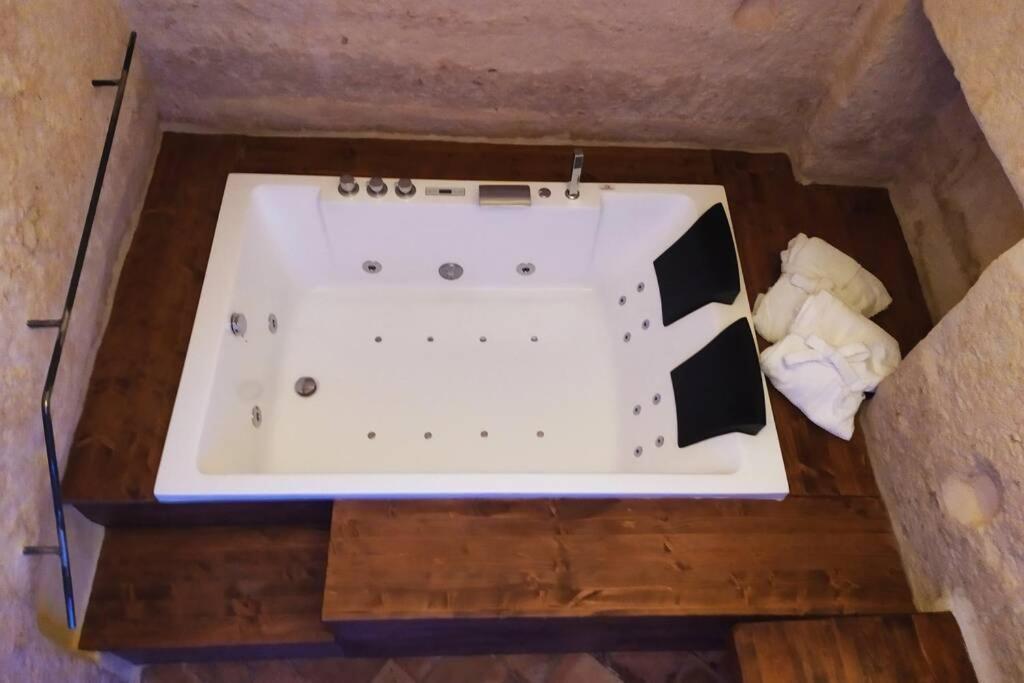 Fornaci 46 Sassi Con Idromassaggio Matera Exterior foto